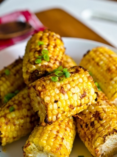 Царевица на скара - просто, но невероятно вкусно лятно ястие.