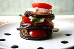 Лятна кухня! Време е за вкусни ястия от патладжан: проста рецепта с моцарела и домати