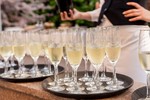Просеко и шампанско: какви са разликите и как да пием тези пенливи вина